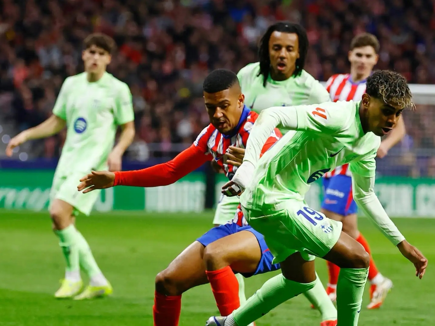 九游娱乐平台关于今晚巴塞罗那备战德甲，绝杀压哨细节曝光，气氛紧张，球队文化再被提及的信息